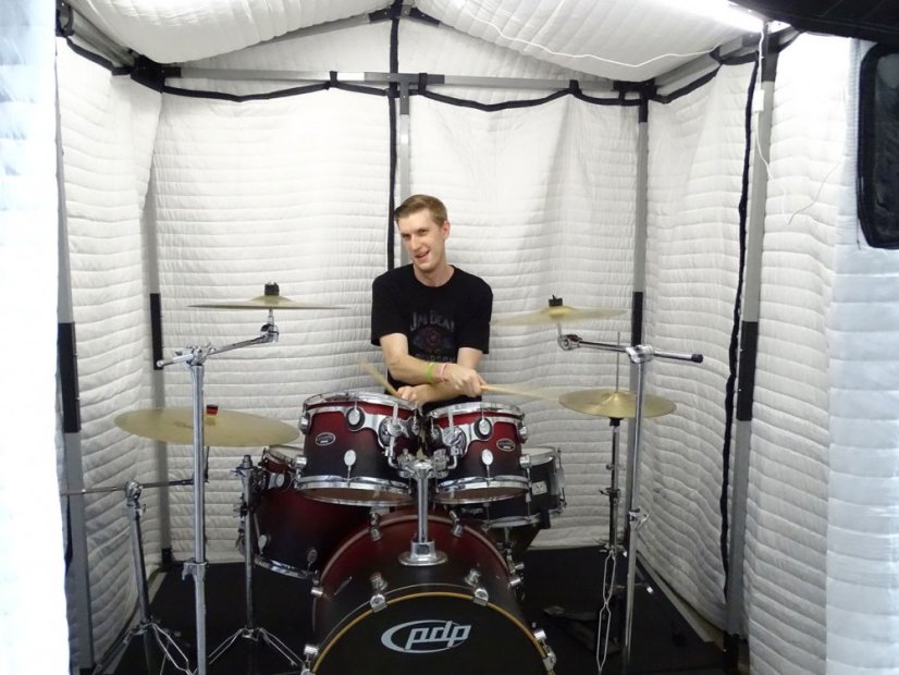 AVB66 Drummer 1550
