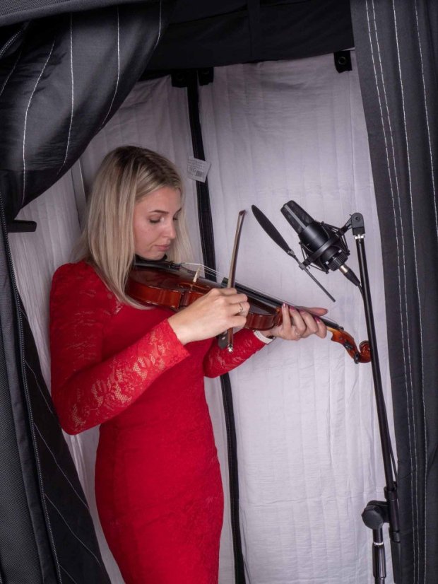 Zuzka Housle 8 P1099077