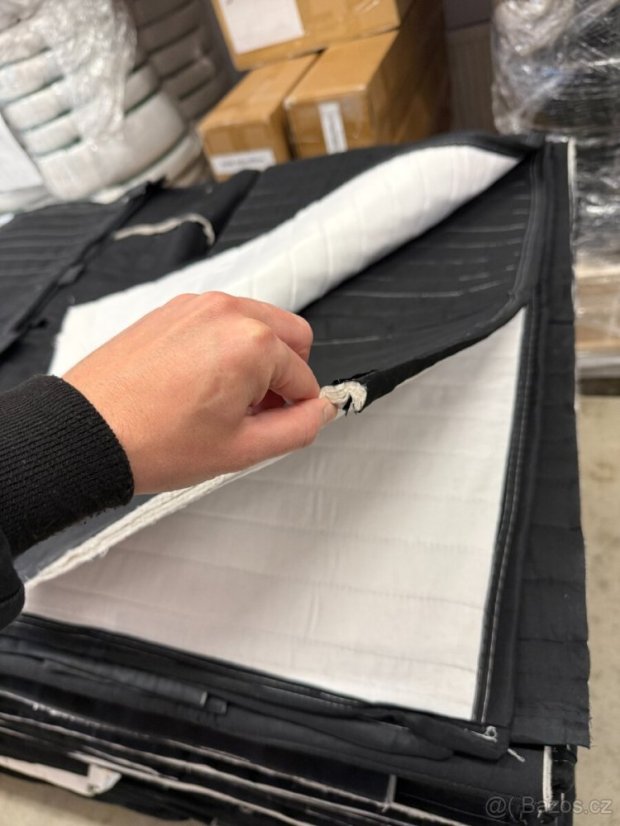Matériau isolant de production (chutes) – Palette complète (180 × 100 × 120 cm)