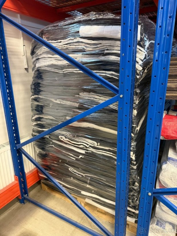 Izolační materiál z výroby (odřezky) – celá paleta (180x100×120cm)