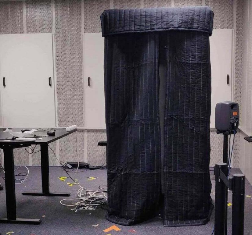 EchoFree 100 vocal booth 1