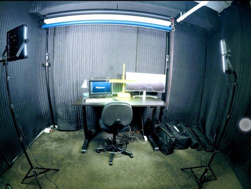 Broadcasting Studio Chuck 20170306